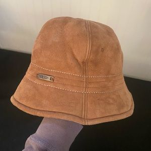 Ugg bucket hat
